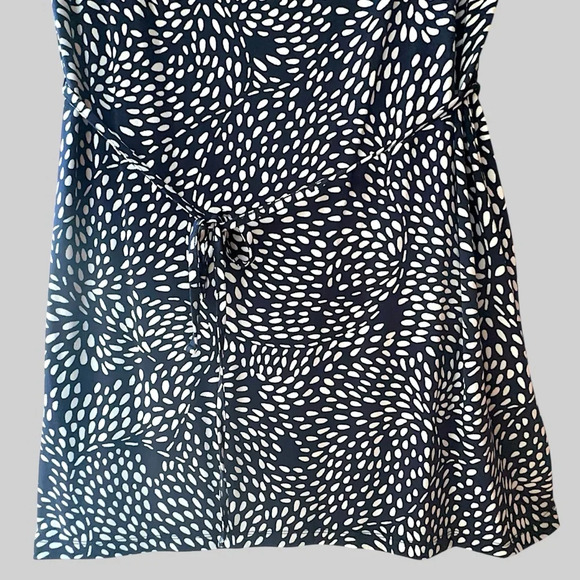 LOFT NWOT SLEEVELESS TIE WAIST DRESS NAVY BLUE & WHITE | SIZE: MEDIUM - Picture 6 of 10